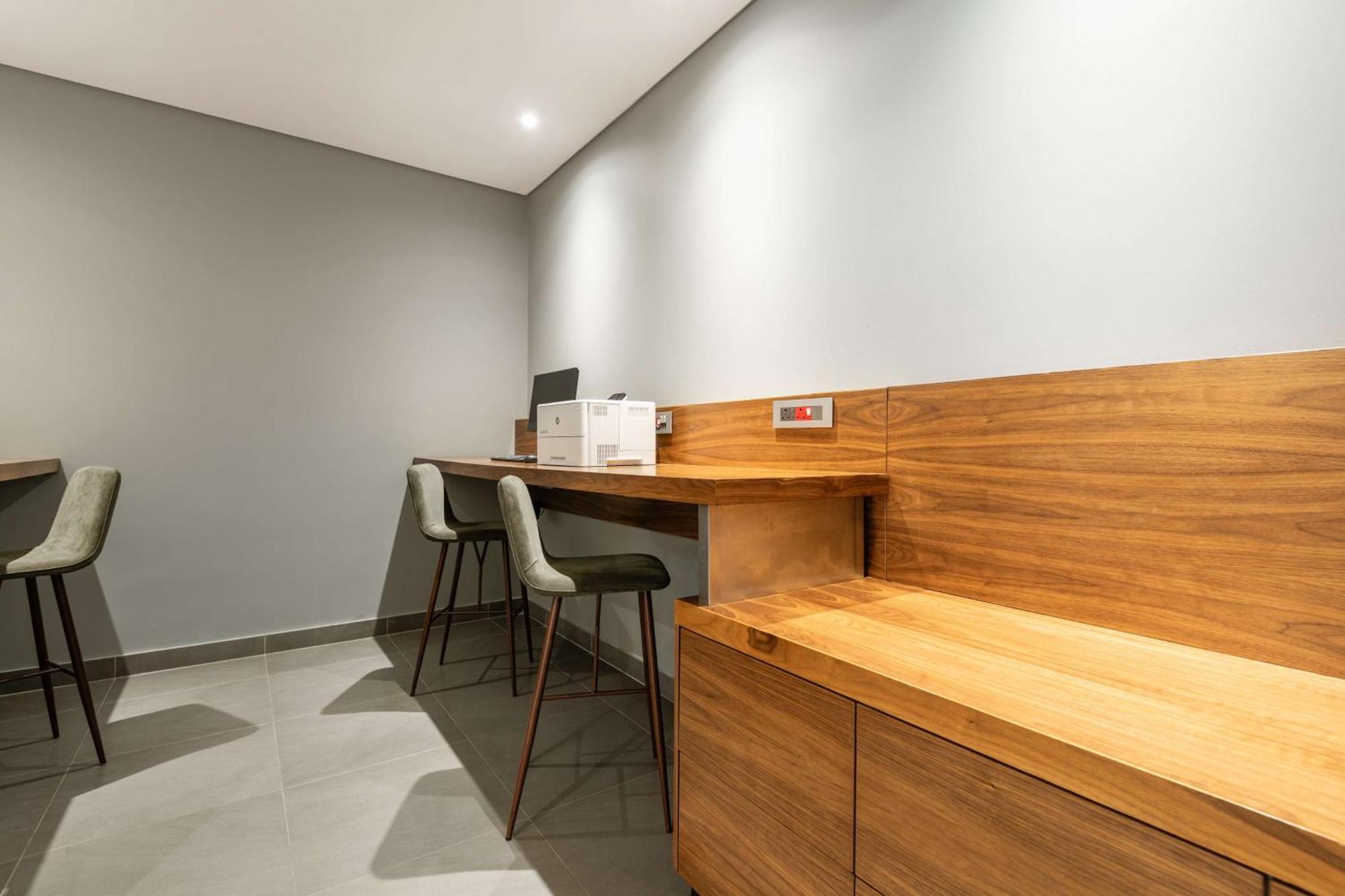 Hilton Garden Inn Windhoek Dış mekan fotoğraf